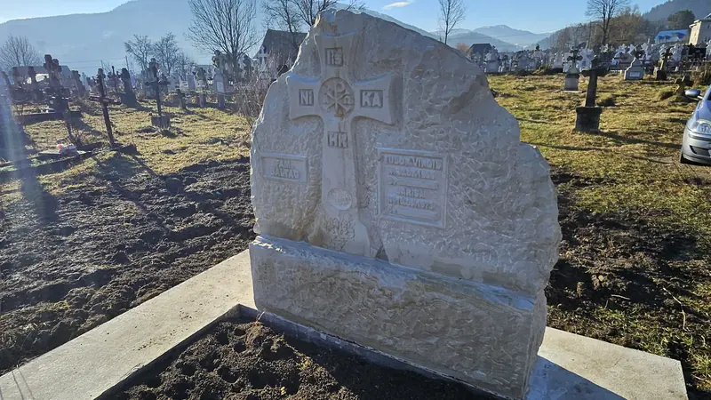 25. Monument
